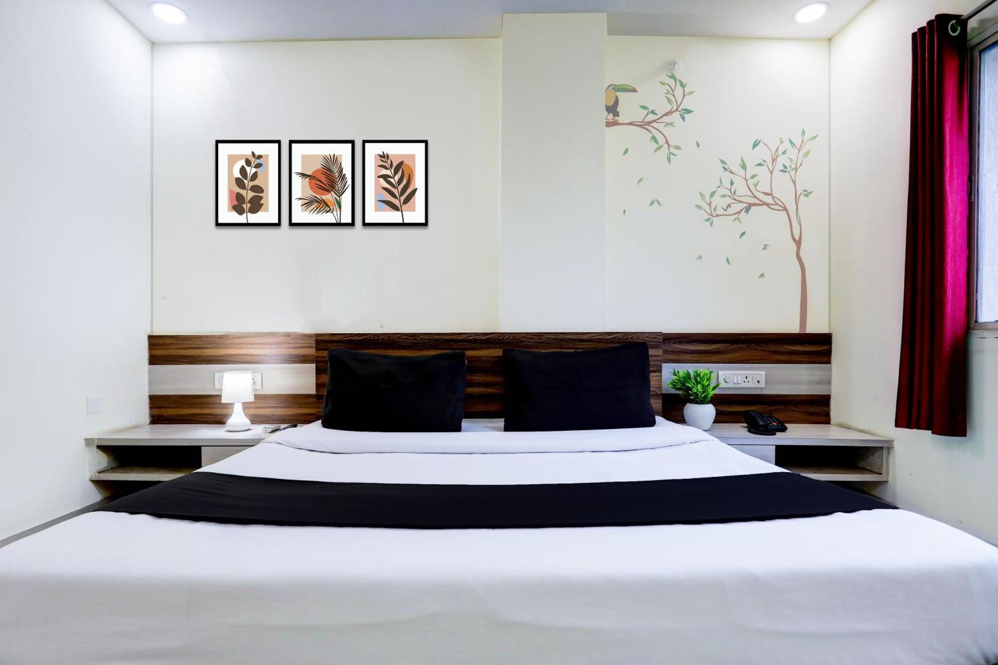 Super Townhouse Hoshangabad Road Near Aashima Mall Samarda Kaliāsot Extérieur photo