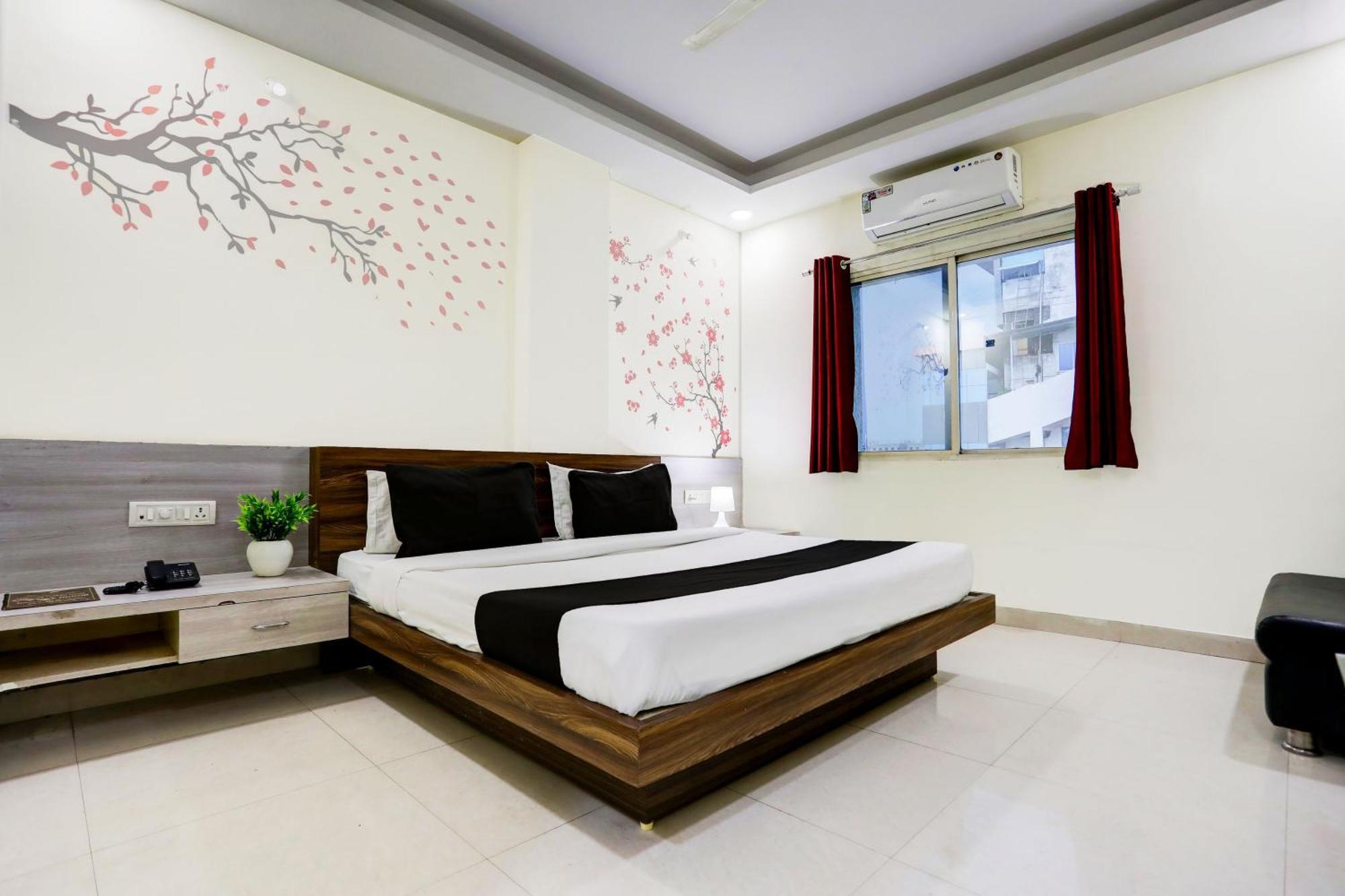 Super Townhouse Hoshangabad Road Near Aashima Mall Samarda Kaliāsot Extérieur photo