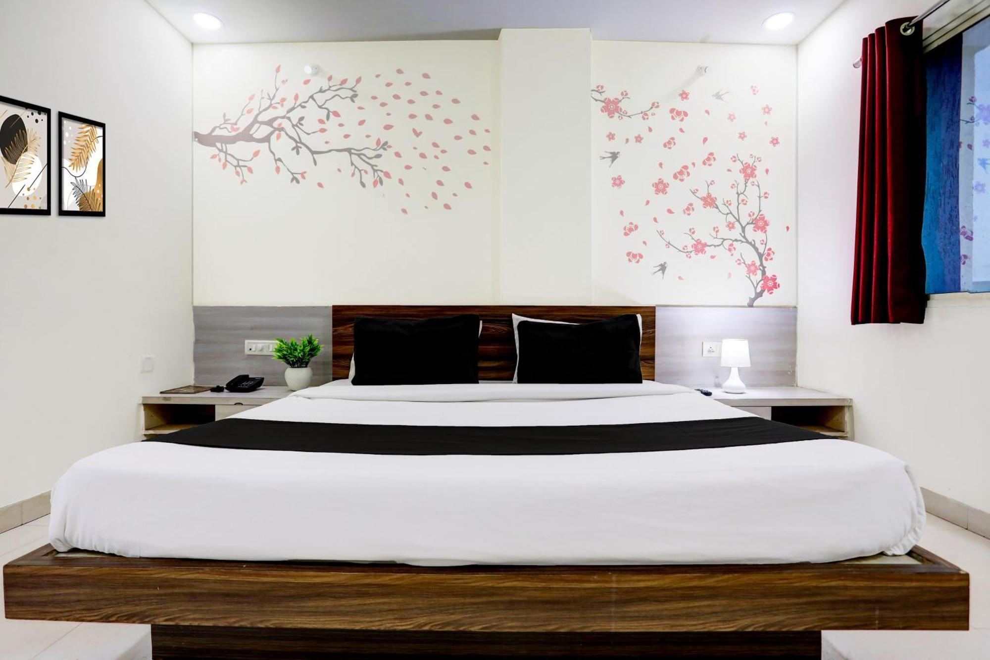 Super Townhouse Hoshangabad Road Near Aashima Mall Samarda Kaliāsot Extérieur photo