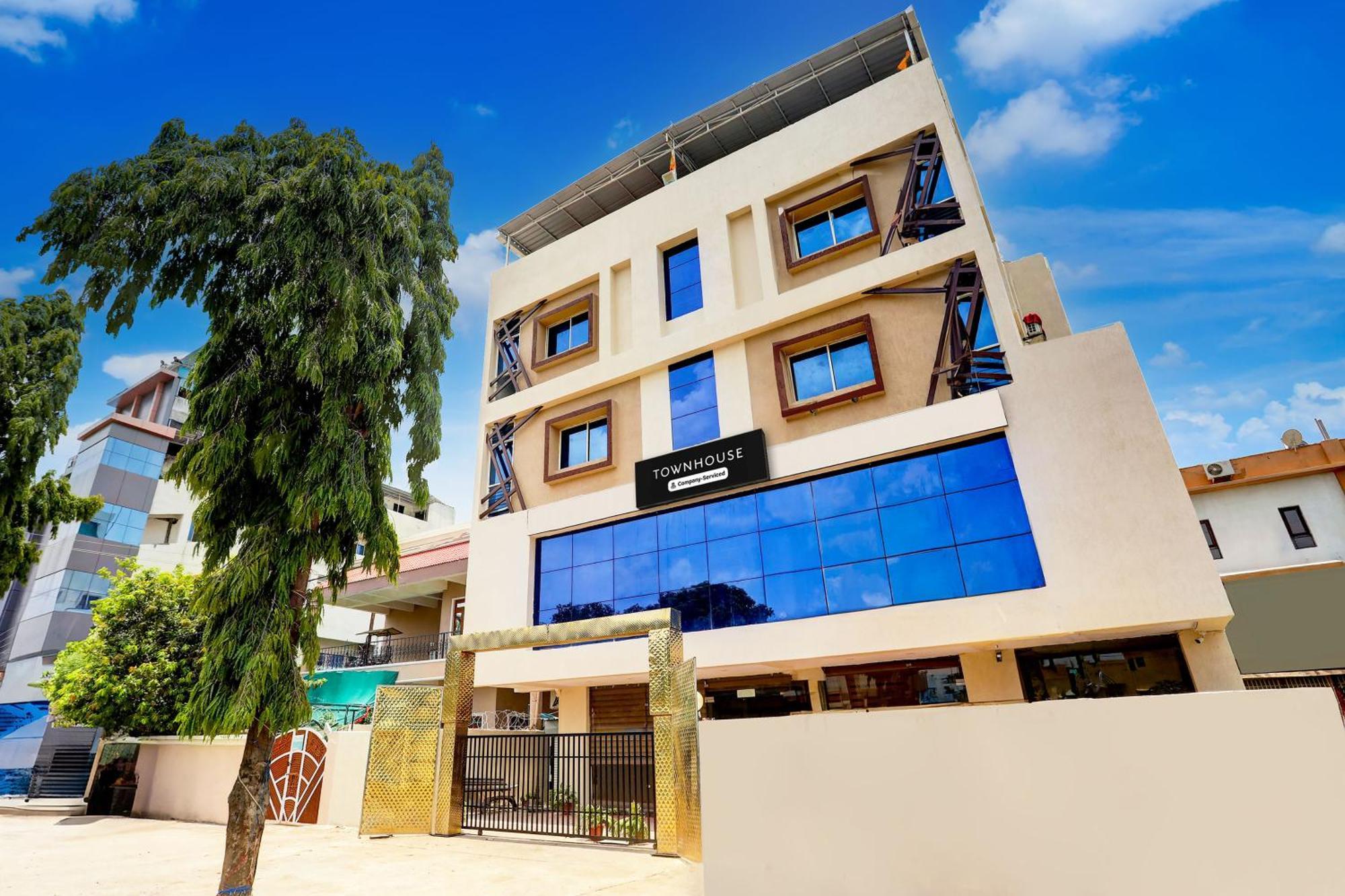 Super Townhouse Hoshangabad Road Near Aashima Mall Samarda Kaliāsot Extérieur photo