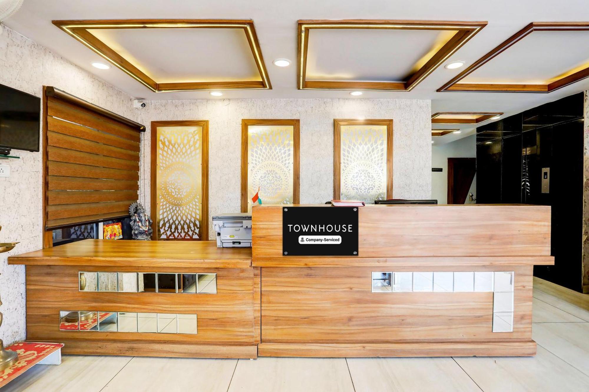 Super Townhouse Hoshangabad Road Near Aashima Mall Samarda Kaliāsot Extérieur photo